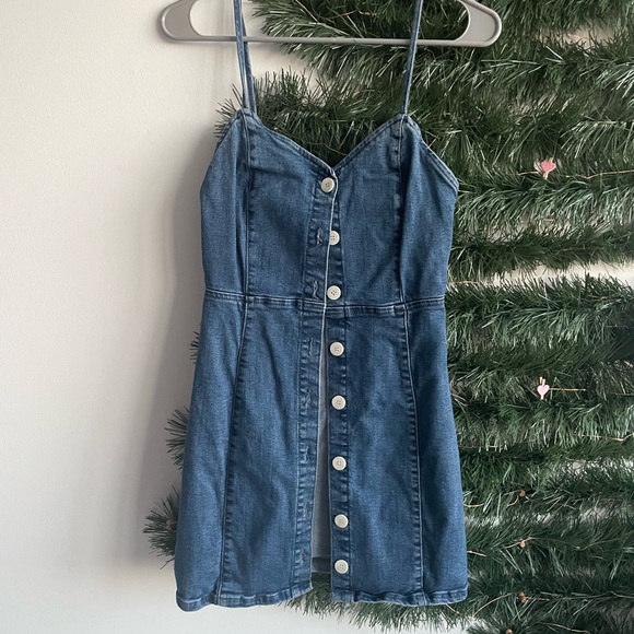 Zara Dresses & Skirts - Zara Jean dress - great condition! Barely worn! Size S